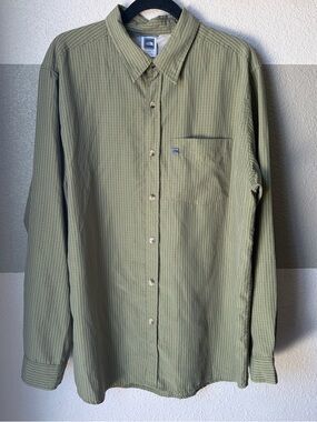 The North Face Men’s XL Plaid Green Long Sleeve Button Down Shirt Breast Pocket